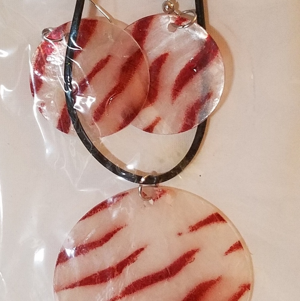 ANIMAL Striped Shell Like Necklace & Earring Set
